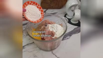 پوستر چگونه کالباس خونگی درست کنم؟