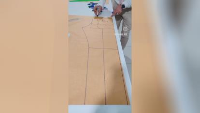 پوستر فرمول‌های پشت شلوار زنانه