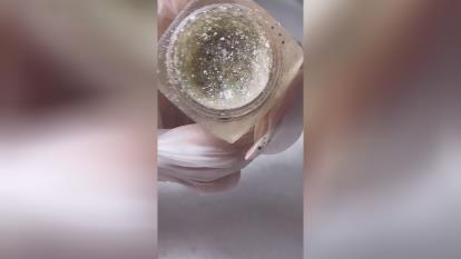 پوستر مدرس کاشت ناخن در اصفهان