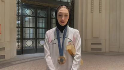 پوستر تحصیل مبینا نعمت زاده در رشته پزشکی