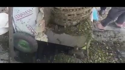 پوستر نوار نقاله انتقال مواد در اصفهان