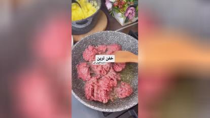 پوستر یه شام فوری و خوشمزه😋 مواد لازم سیب زمینی 1 کیلو گوشت...