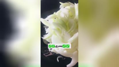 پوستر سوسیس_بندری🥵 مواد لازم پیاز 4 عدد گوجه 4 عدد سوسیس 3 عدد...