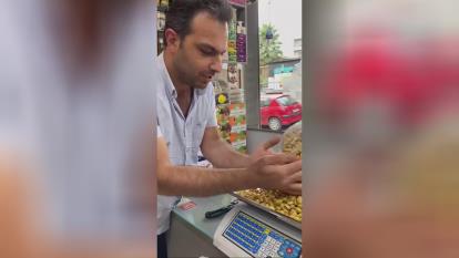 پوستر معرفی پسته احمد اقایی از زبان مدیریت خشکبار اندواری امل