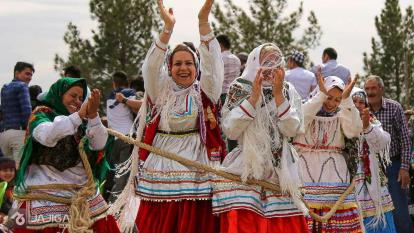 پوستر آهنگ مازندرانی شاد شاد،ازخواننده ی محبوب مازندران بهنام حسن...