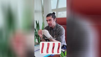 پوستر کلسیم می خوری؛؟؟؟؟؟؟
