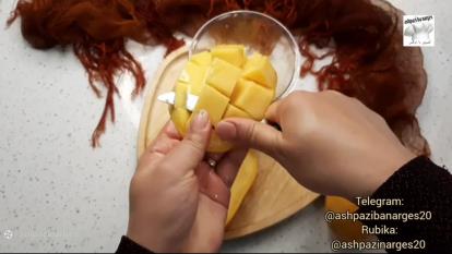 پوستر میلک شیک انبه