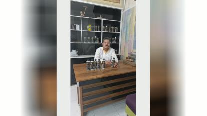 پوستر شامپو گیاهی الارا