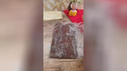 خوووووووب من اومدم با ی آموزش یلدایی خوشمزه 😋 درست کردن این شیرینی ها خیلی ساده