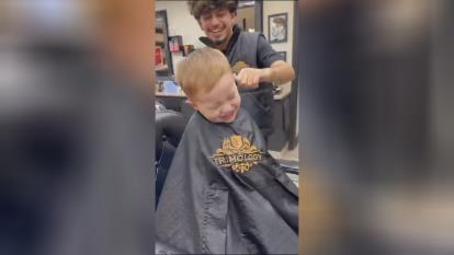 پوستر کودک خندان