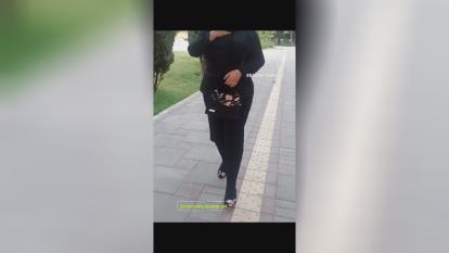 پوستر نقاشی روی کیف و کفش