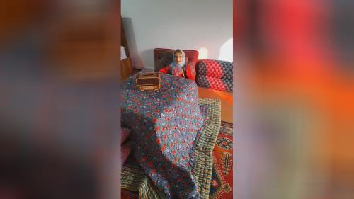 اقامتگاه بومگردی حاج ملک آمل/ معرفی کرسی از زبان دختر روستایی در بومگردی حاج ملک